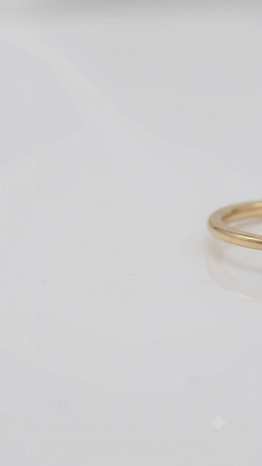 solid 14K gold cat ring