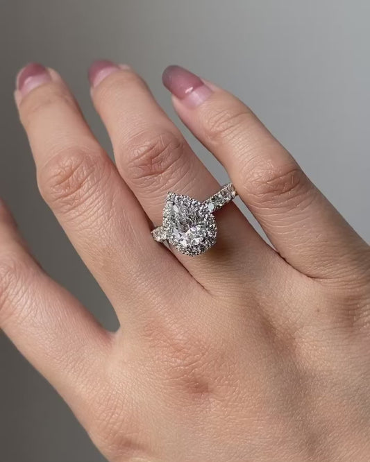  Moissanite Ring