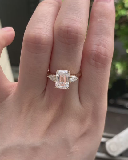  Moissanite Ring
