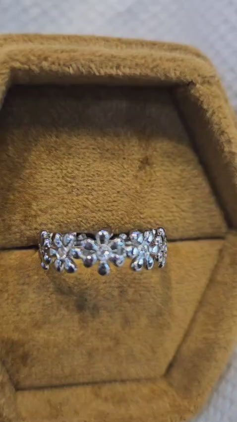 0.280 ct Daisy Flower Lab Grown Diamond Eternity Band in 14K Gold