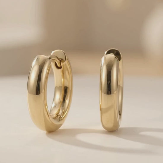 chunky earrings​

