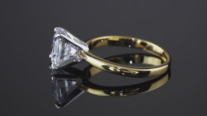  Moissanite Ring