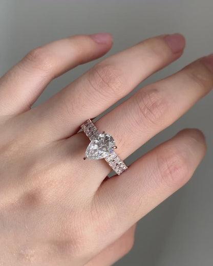 Moissanite Ring