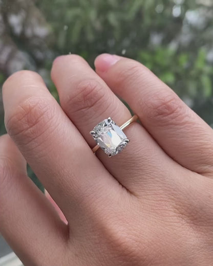  Moissanite Ring