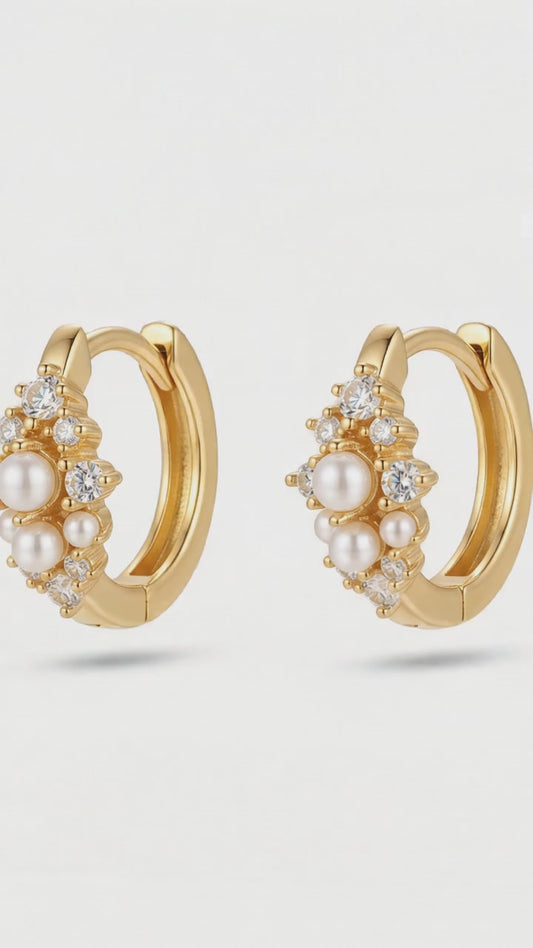 huggies pearl earrings​

