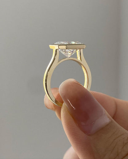  Moissanite Ring