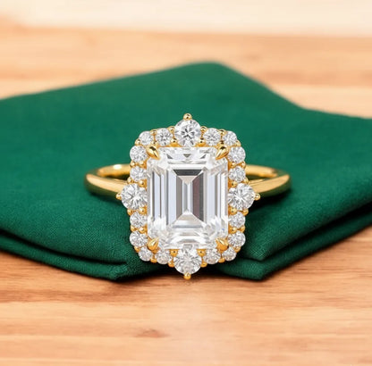 3.50 ct Emerald Lab-Grown Engagement Ring – Vintage Yellow Gold