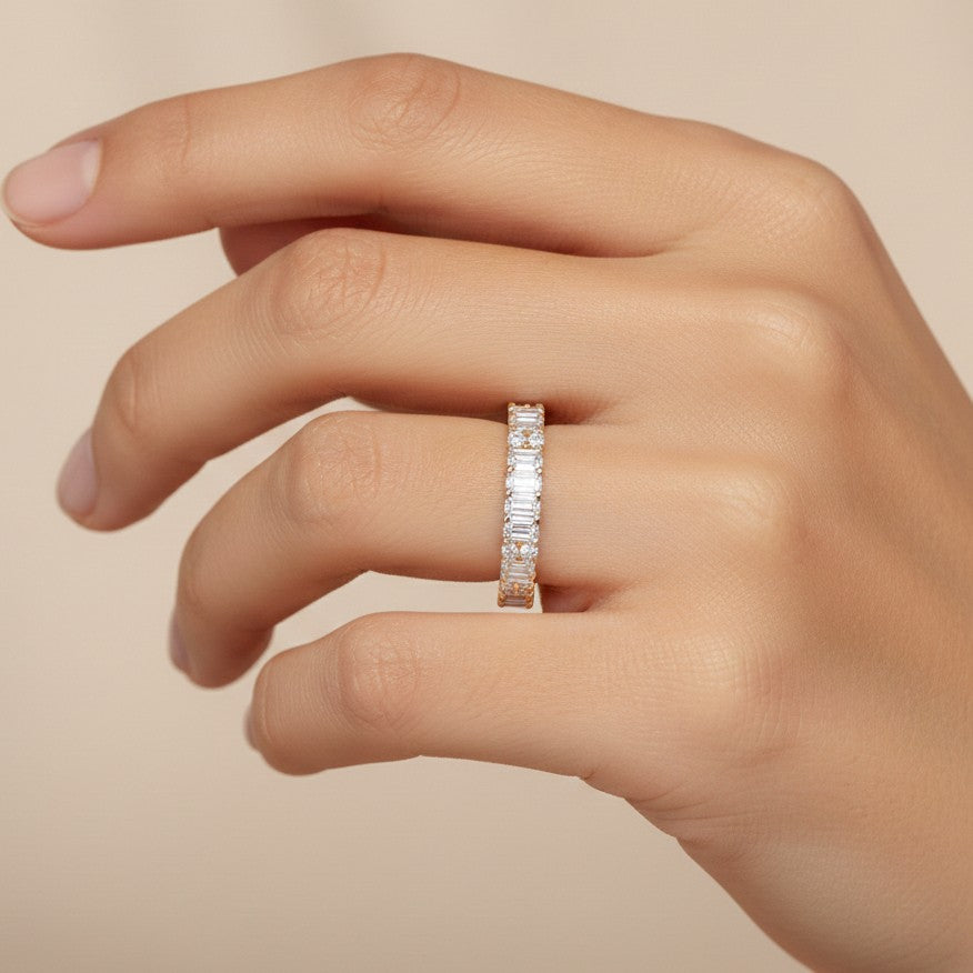 1.50 Ct Emerald & Moissanite Wedding Band – 14K Gold Ring