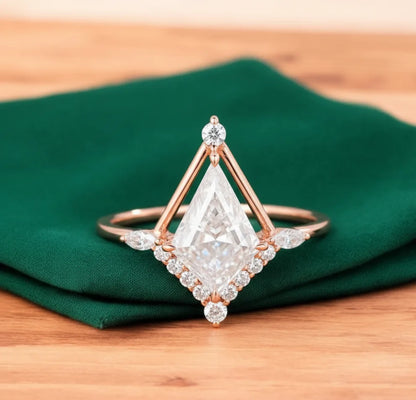 1.700ct Vintage Kite-Cut Lab-Grown Diamond Engagement Ring