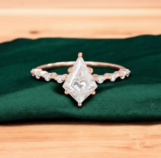 1.120ct Kite Lab Diamond Vintage Ring – Rose Gold