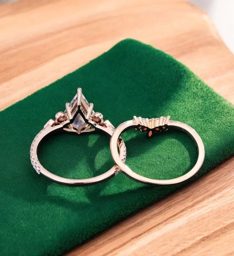 1.905 ct Kite-Cut Lab-Grown Diamond Engagement Ring Set