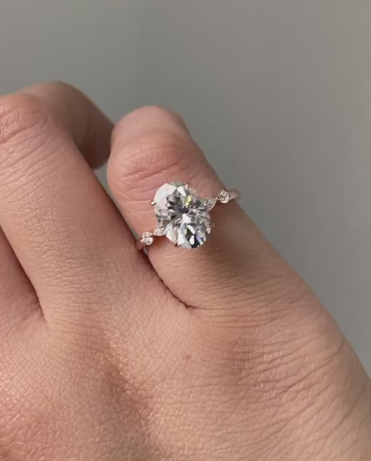  Moissanite Ring