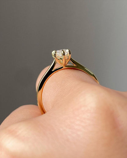 Classic ring 