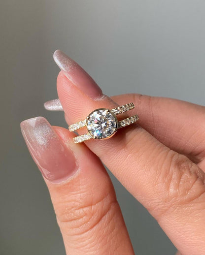 gold ring 