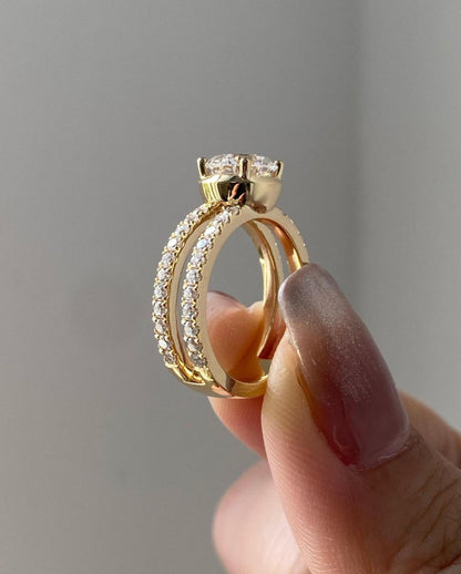 Moissanite Ring