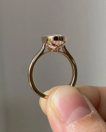  Moissanite Ring 